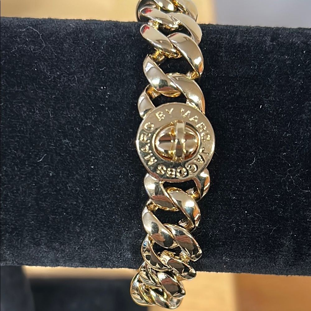 Mark by mark Jacobs Gold Chain Bracelet size 7
